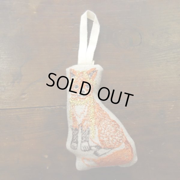 画像2: CORAL & TUSK ぬいぐるみのオーナメント／キツネ (2)