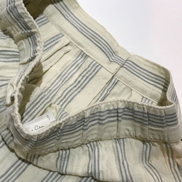 後ろ半身はゴム仕様