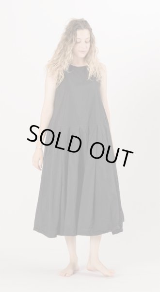 画像1: ALBUM 3024 PLEATED SLEEVELESS DRESS -BLACK- (1)
