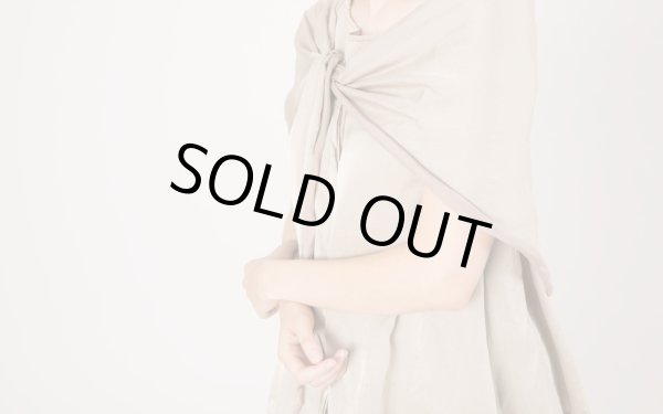 販売商品とはカラーが異なります。スタイリングの参考に