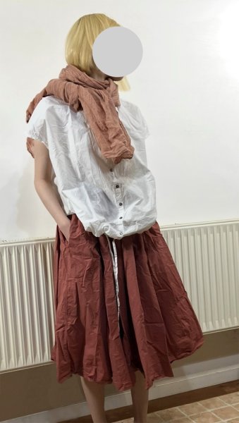 画像3: ALBUM 32_03 PLEATED SHORT SKIRT -CORAL- (3)