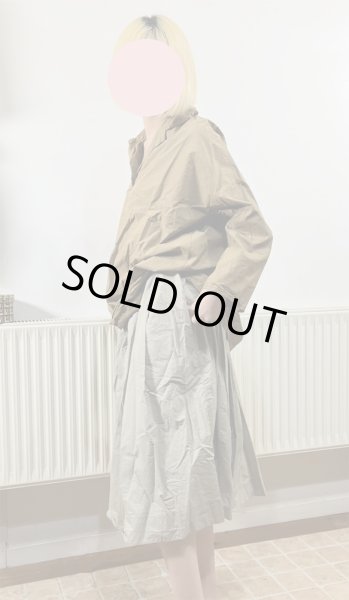 画像1: ALBUM 32_03 PLEATED SHORT SKIRT -STONE- (1)